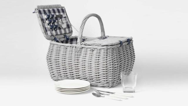 bed bath n table picnic basket